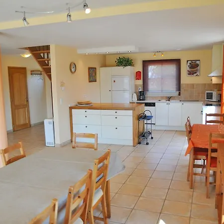 بيت للعطل Achille *